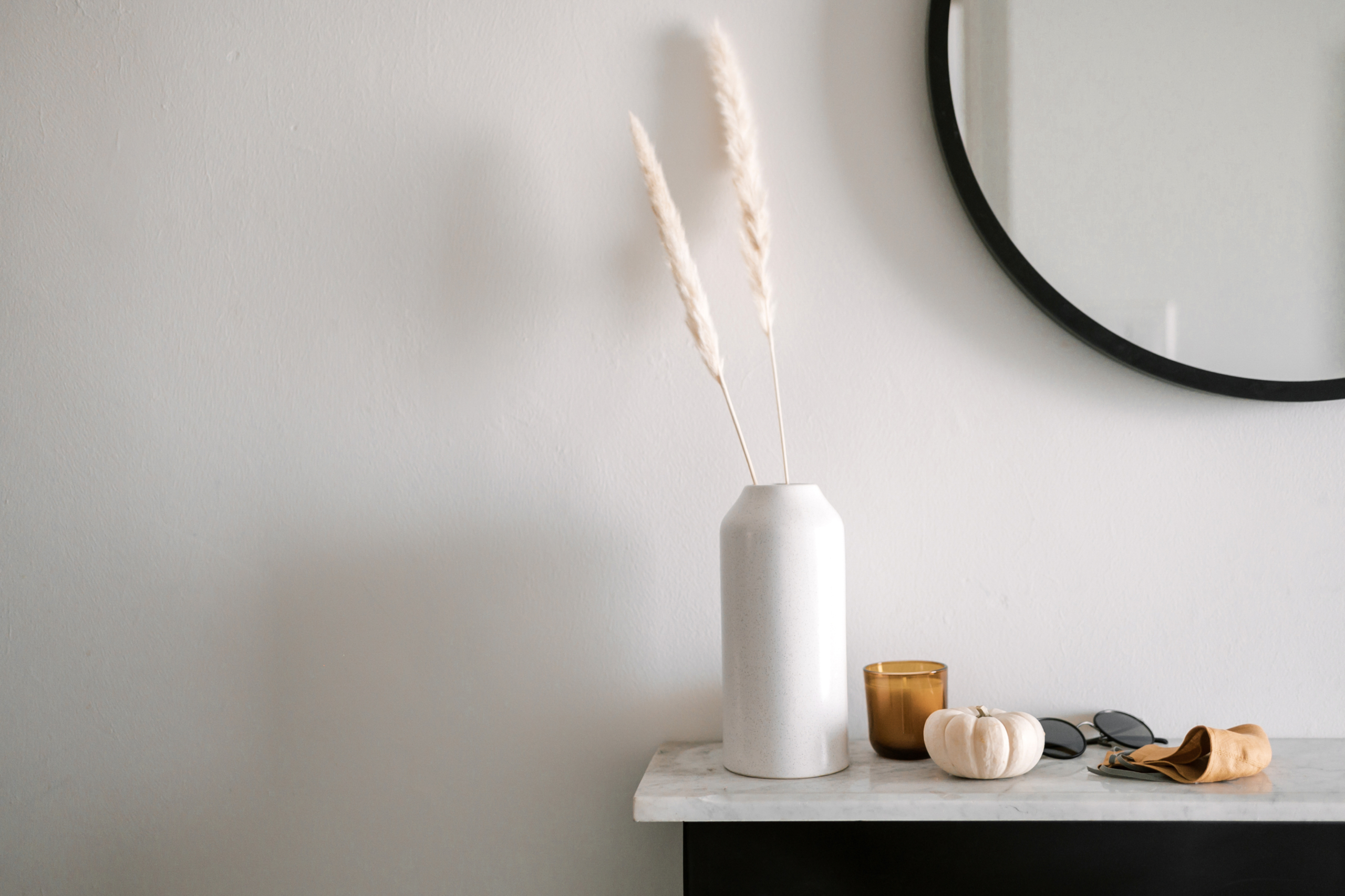 Mirror and table with fall decor